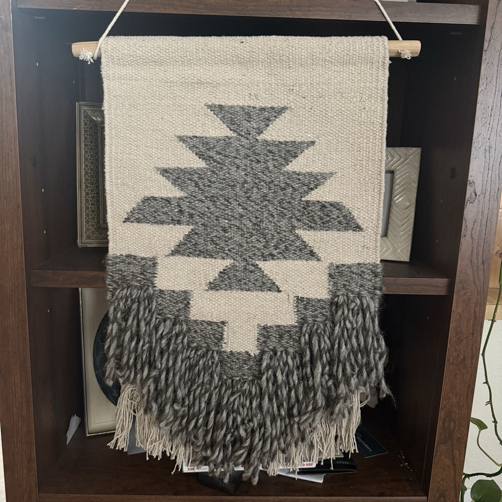 Restoration‎ Hardware 15x24 Aztec Wall Tapestry Boho Southwestern Neutral Wool
